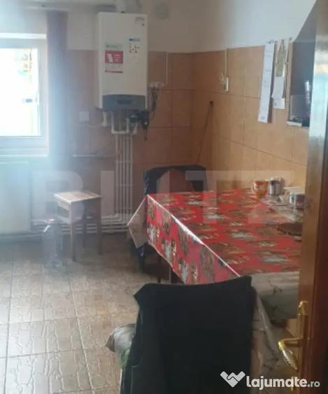 Casă cu 5 camere cu Teren 750 Mp în Central
