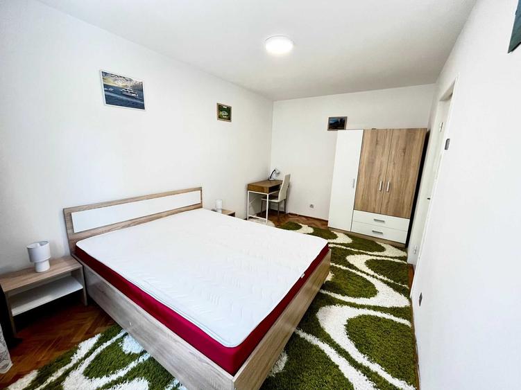 Apartament cu 3 camere semidecomandat în Dosu Bricii