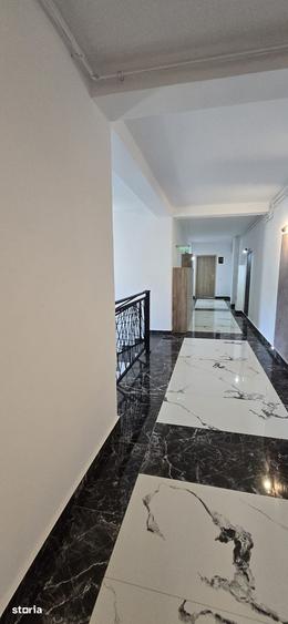 Apartament cu 3 camere în Tractorul