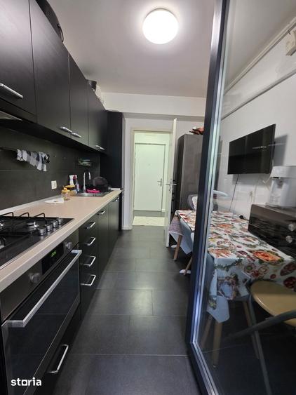 Apartament cu 2 camere decomandat în Central — fotografia 3