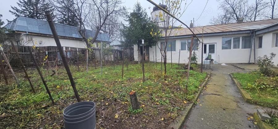 Casă cu Teren 553 Mp în Central