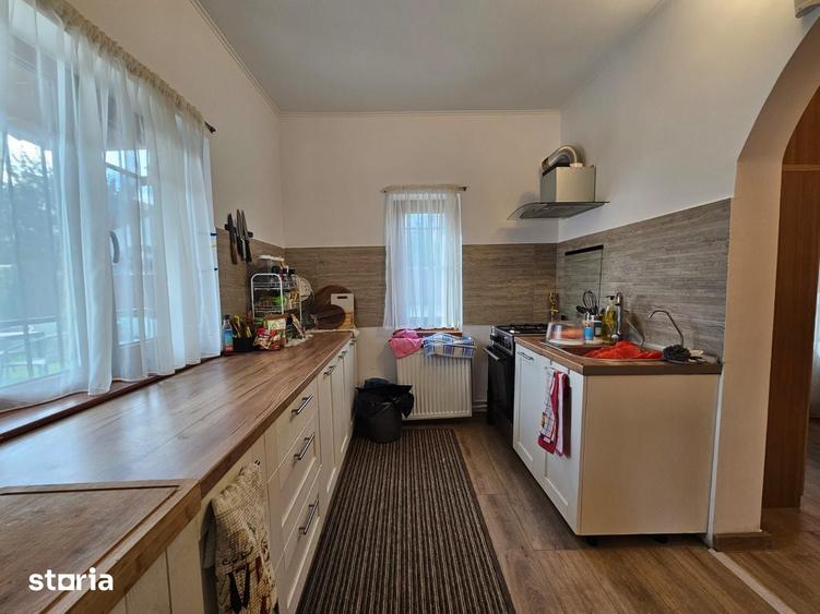 Casă cu Teren 1176 Mp în Central