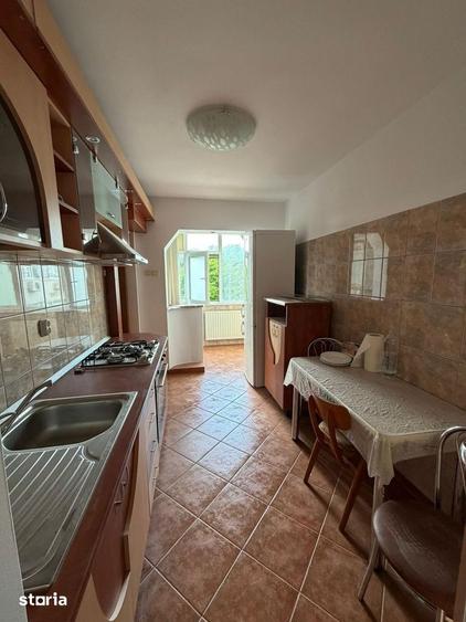 Apartament cu 3 camere decomandat în Copou