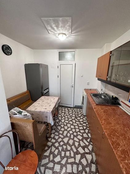 Apartament cu 3 camere decomandat în Zorilor