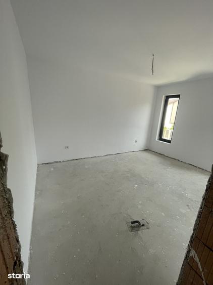 Casă cu 4 camere cu Teren 250 Mp în Central
