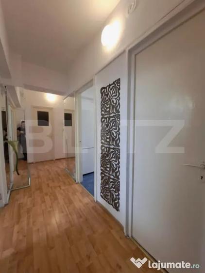 Apartament cu 3 camere decomandat în Calea București