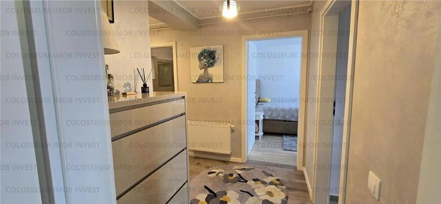 Apartament cu 2 camere, decomandat - zona Tractorul - 1