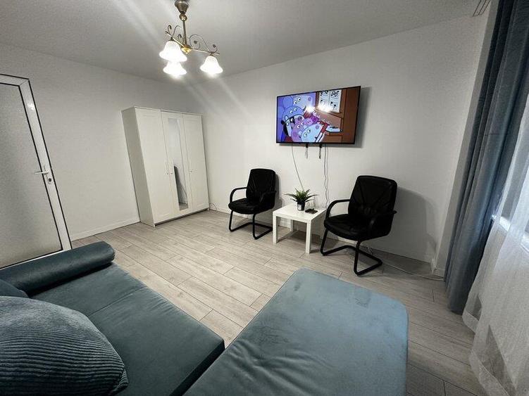 Apartament cu 2 camere decomandat, mobilat în Tei