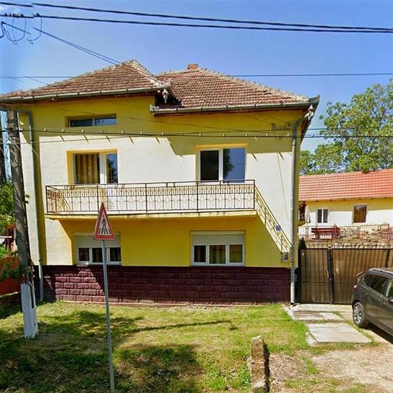 Casă cu 7 camere cu Canalizare în Tinca