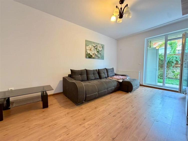 Apartament cu 2 camere decomandat în Rediu