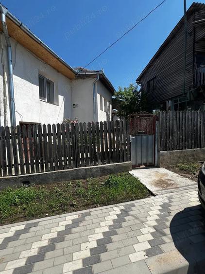 Casă cu 4 camere în Băneasa