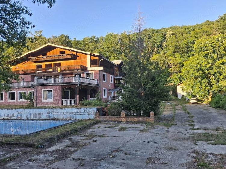 Spațiu comercial, de 8,900 mp, în Exterior Vest