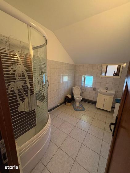 Casă cu 6 camere cu Teren 600 Mp în Tomești