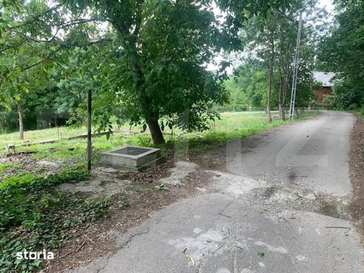 Teren de 400 mp, în Podari