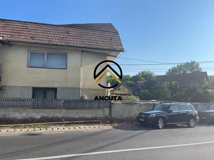 Casă cu 5 camere cu Canalizare în Baciu