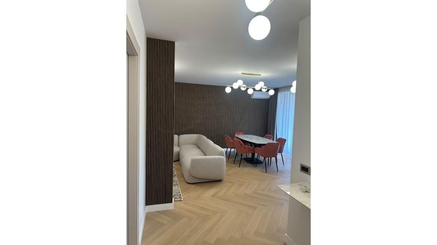 Apartament cu 3 camere decomandat, mobilat în Pipera