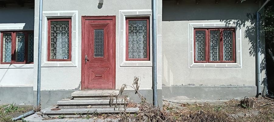 Casă cu 4 camere cu Teren 1237 Mp în Sibiciu de Sus