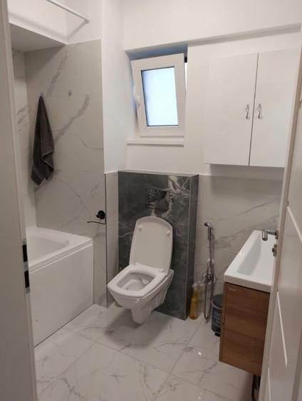 Apartament cu 3 camere decomandat în Păcurari