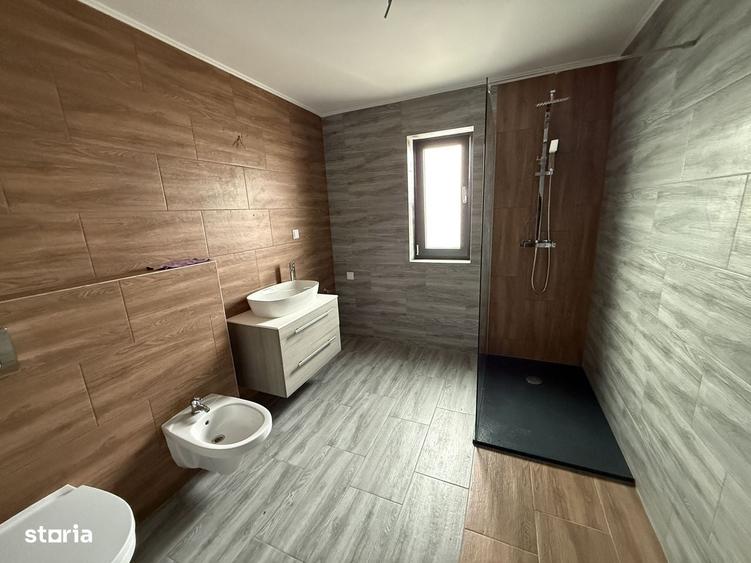 Apartament cu 4 camere în Central
