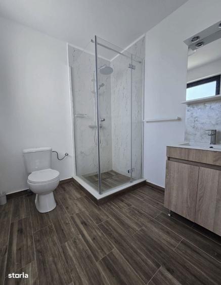 Casă cu 4 camere cu Teren 500 Mp în Central