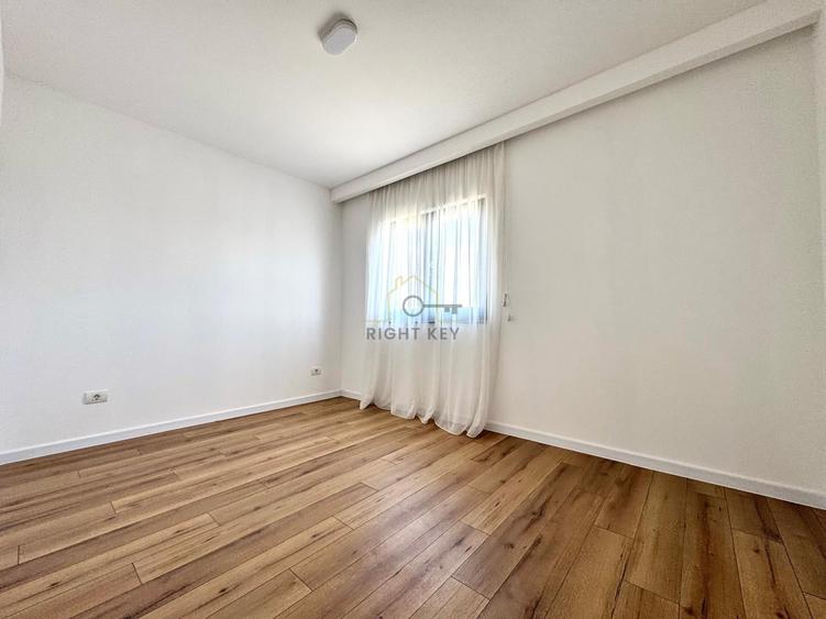 Duplex cu 5 camere cu Canalizare în Clinceni