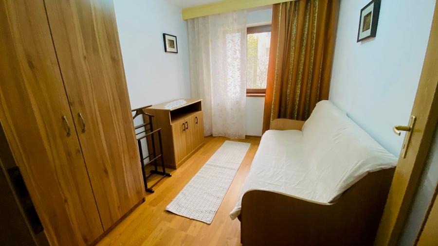 Apartament cu 3 camere semidecomandat în Tomis Nord