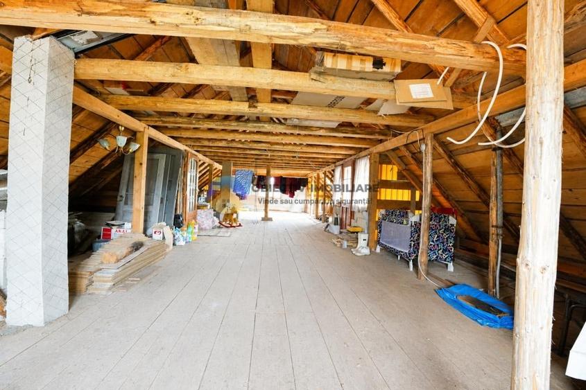 Casă cu 2 camere cu Teren 1588 Mp în Valea Arini