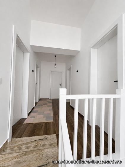 Duplex cu 4 camere cu Teren 250 Mp în Periferie