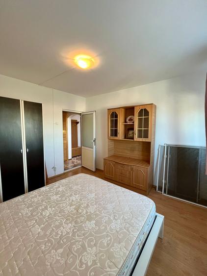 Apartament cu 2 camere decomandat în Casa de Cultură