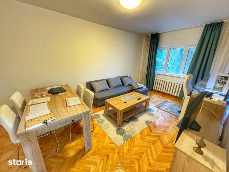 Apartament cu 2 camere decomandat în Valea Aurie