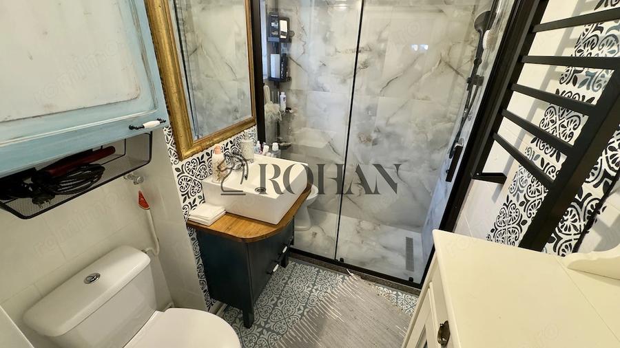 Apartament cu 3 camere decomandat în Cetate