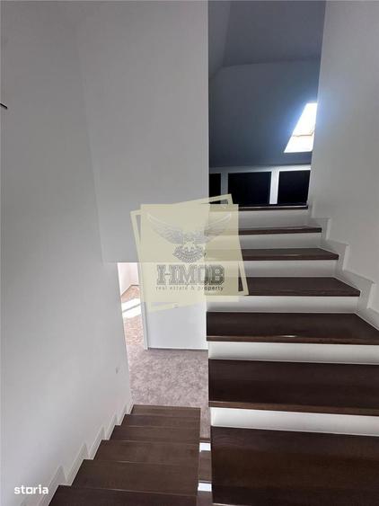 Casă cu 4 camere în Daia