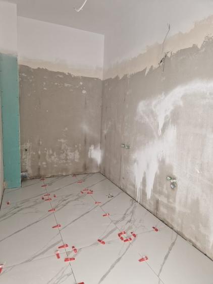 Apartament cu 2 camere semidecomandat în Fundeni