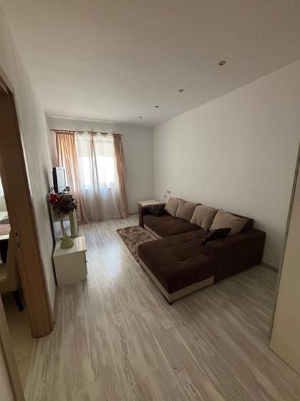 Apartament cu 2 camere decomandat în Vitan