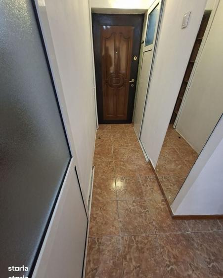 Garsonieră decomandată în Podu Roș