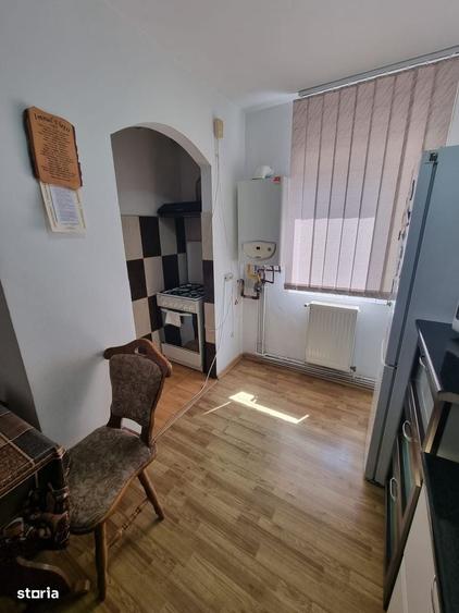 Apartament cu 3 camere decomandat în Onești