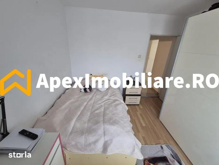 Apartament cu 3 camere decomandat, mobilat în Pantelimon