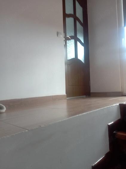 Casă cu 4 camere cu Teren 1000 Mp în Răucești