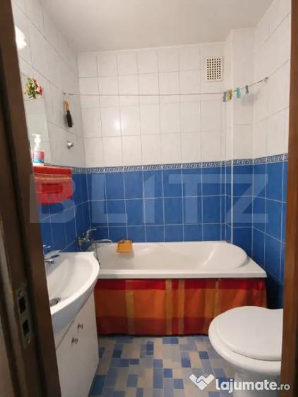 Apartament cu 3 camere semidecomandat în Central