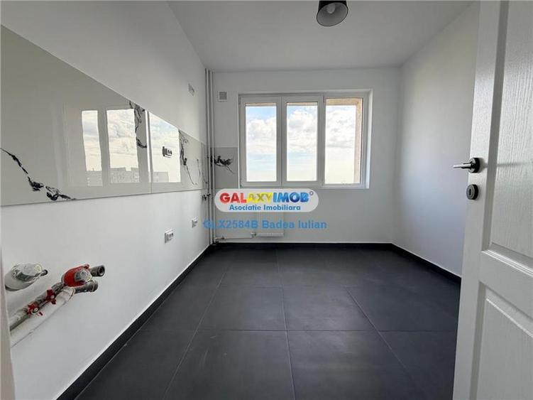Apartament cu 3 camere semidecomandat în Titan