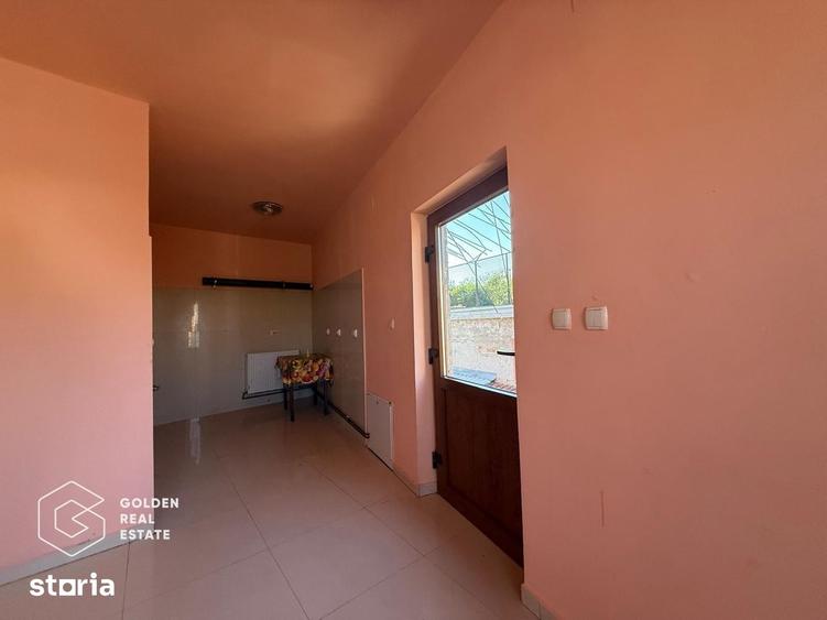 Casă cu 6 camere cu Teren 100 Mp în Fabric