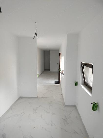 Casă cu Teren 1500 Mp în Turnu