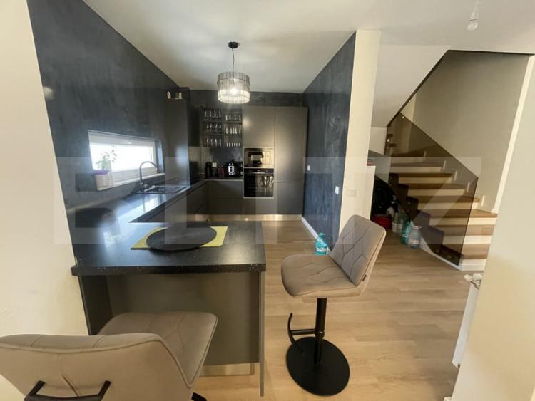 Casă cu 5 camere cu Teren 500 Mp în Central