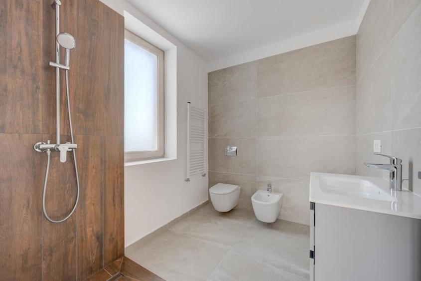Duplex cu 4 camere cu Canalizare în Corbeanca