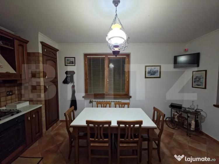 Casă cu 4 camere cu Teren 1000 Mp în Plopeni