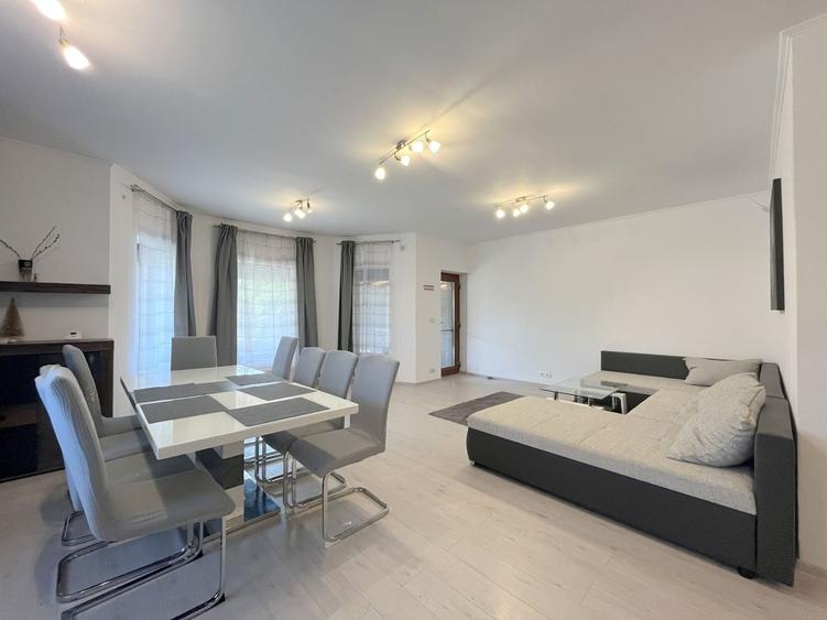 Duplex cu 5 camere cu Canalizare în Dumbrăvița