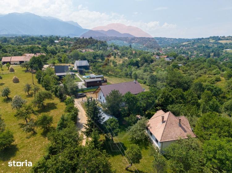 Casă cu 5 camere cu Teren 2481 Mp în Bran