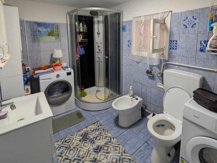 Casă cu 3 camere în Central
