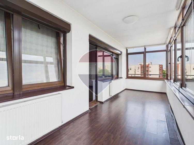 Apartament cu 4 camere în Sisești