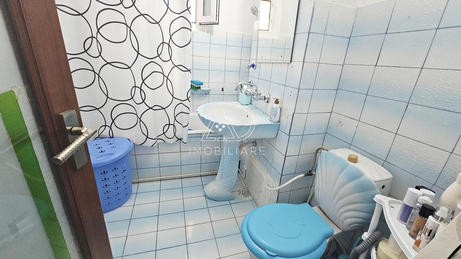 Apartament cu 2 camere decomandat în Central
